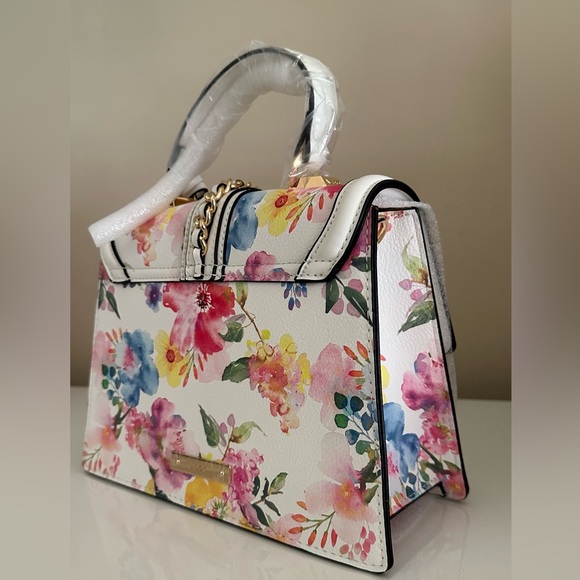 NWT Crossbody Aldo Floral Bag with Matching Wallet - Picture 6 of 13